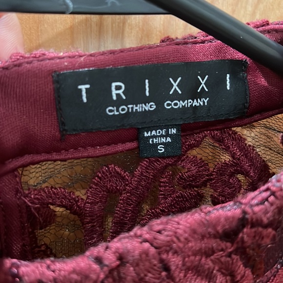 Trixxi Womens Juniors Bell Sleeves Sequined Mini Dress Red S - Picture 7 of 9